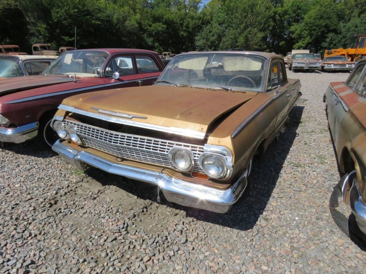 1963-chevrolet-belair-4dr-sedan-image-2