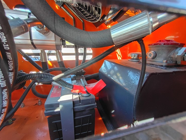 #l85-071-•-2026-landhonor-me380-mini-skid-steer-image-10