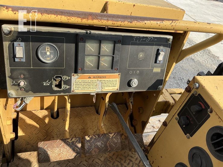 1995-caterpillar-d3c-iii-image-15