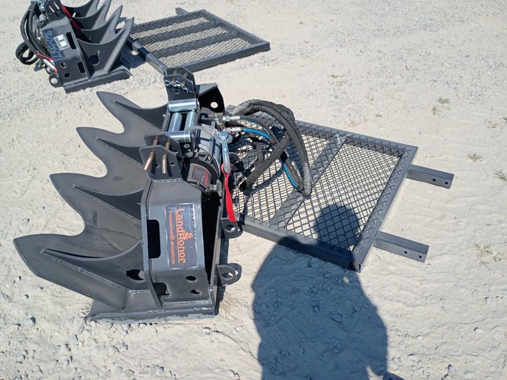 #l85-047-•-landhonor-logging-winch-skid-steer-attachment-image-3
