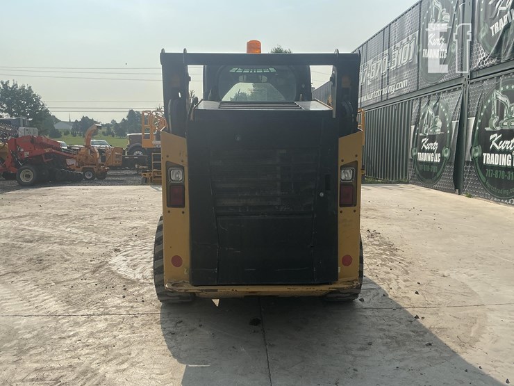 2020-caterpillar-242d3-image-3