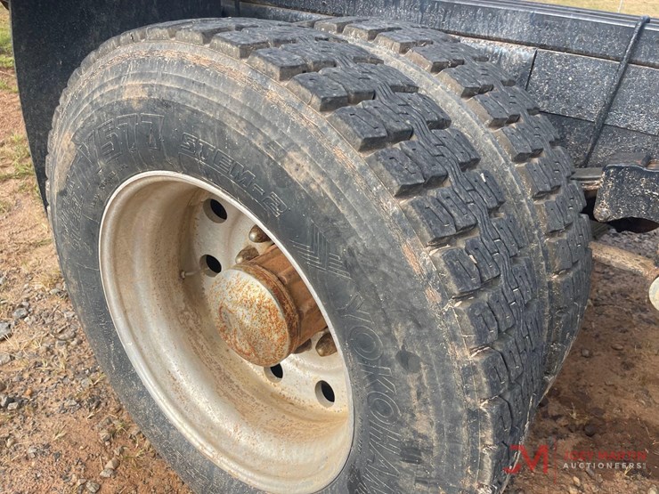 ford-8000-image-11