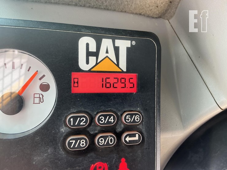 2019-caterpillar-249d3-image-17