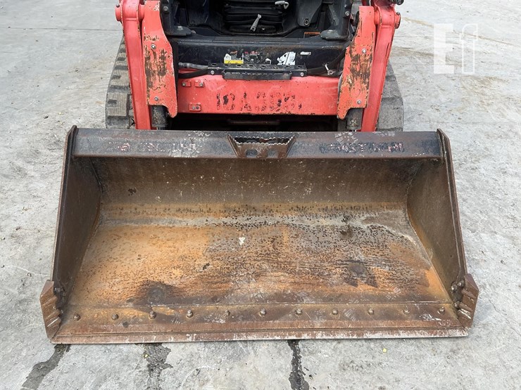 2022-kubota-svl65-2-image-11