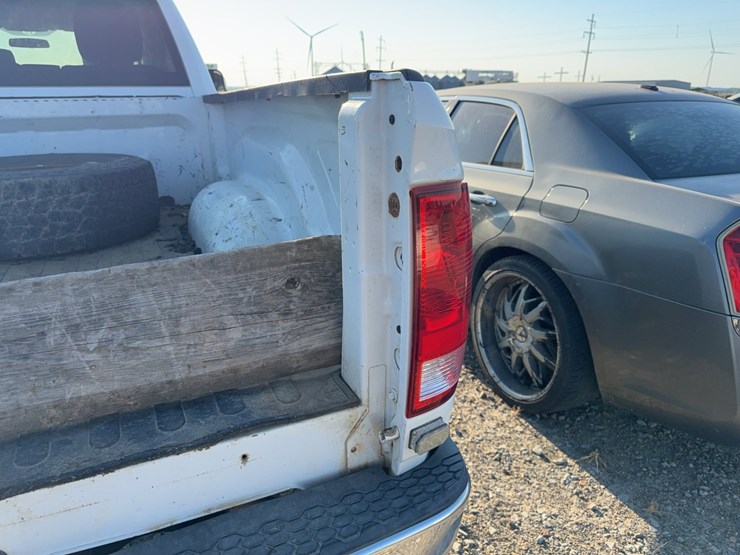 2012-dodge-ram-2500-image-23