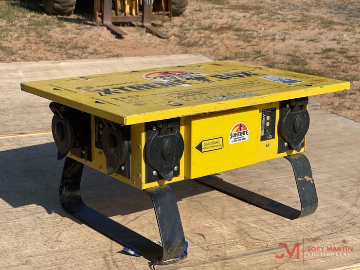 southwire-x-treme-power-distribution-box-image-1
