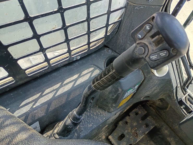 2022-bobcat-t66-image-30