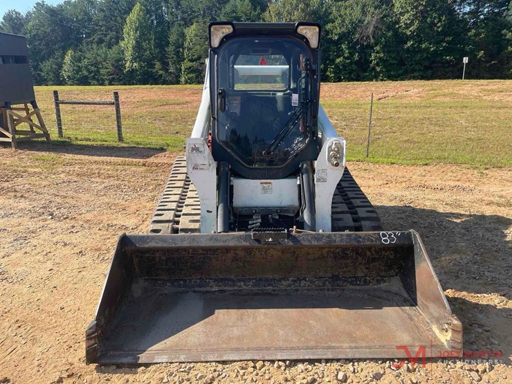 2022-bobcat-t740-image-8