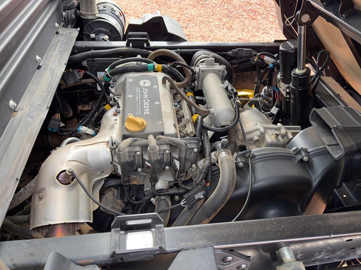 john-deere-gator-image-10