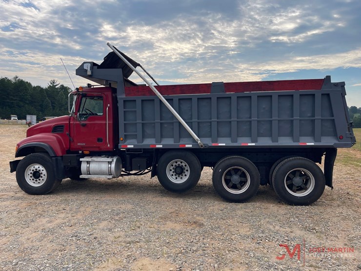2007-mack-cv713-granite-tri-axle-dump-truck-image-6