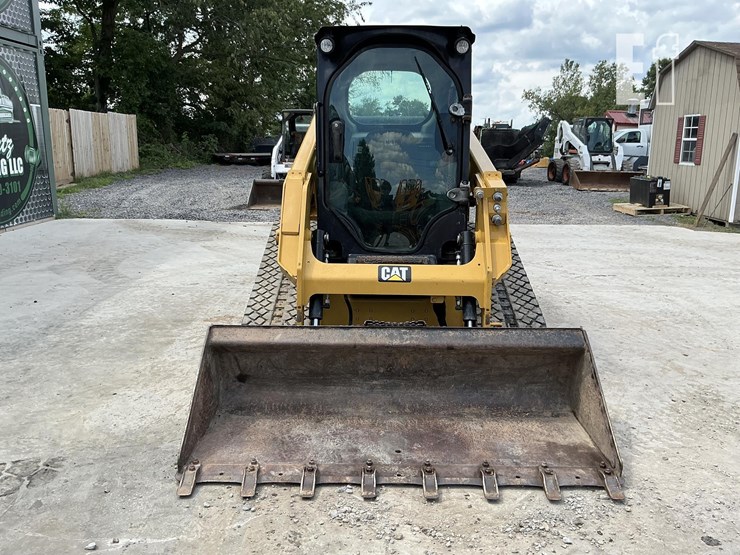 2015-caterpillar-249d-image-7