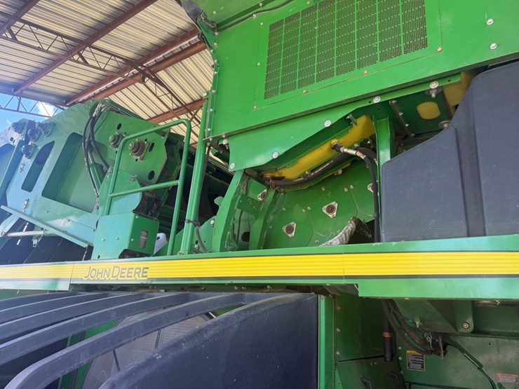 2015-john-deere-cp690-image-92