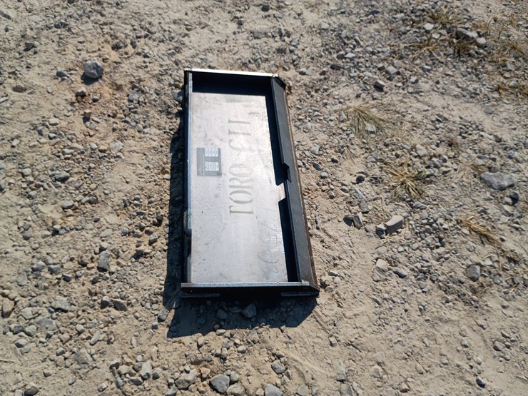 #l85-035-•-landhonor-mounting-plate-mini-skid-steer-attachment-image-2