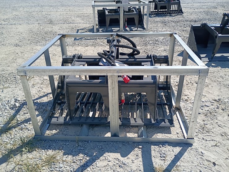 #l85-053-•-landhonor-rock-grapple-mini-skid-steer-attachment-image-1