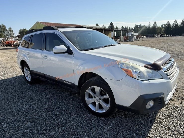 2013-subaru-outback-image-8