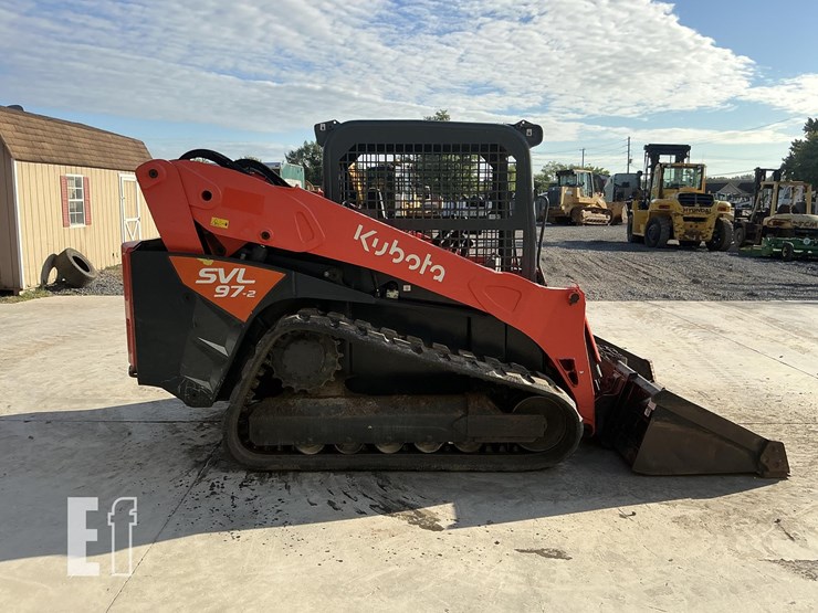 2023-kubota-svl97-2-image-5