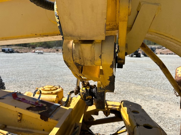 komatsu-gd650a-image-42