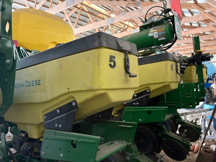 john-deere-1775-image-50