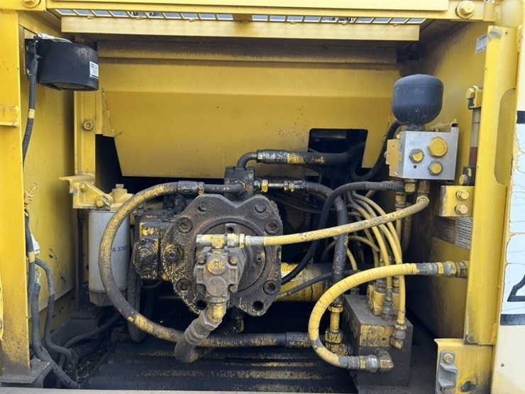 1999-kobelco-sk200-lc-image-44