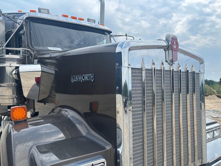 2012-kenworth-w900-image-25