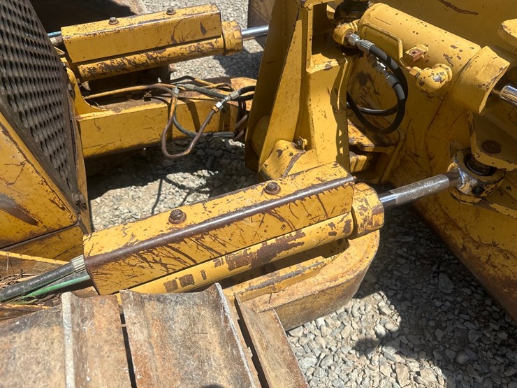 caterpillar-d5c-xl-image-20