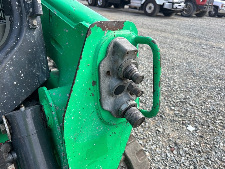 2017-bobcat-t550-image-12