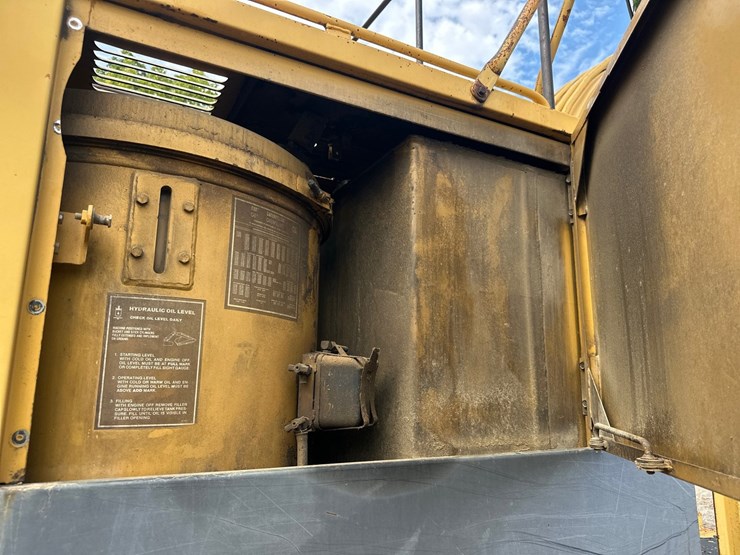 caterpillar-225d-lc-image-66