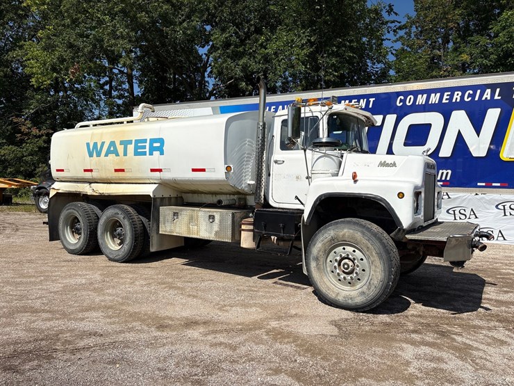 mack-dm685s-image-7