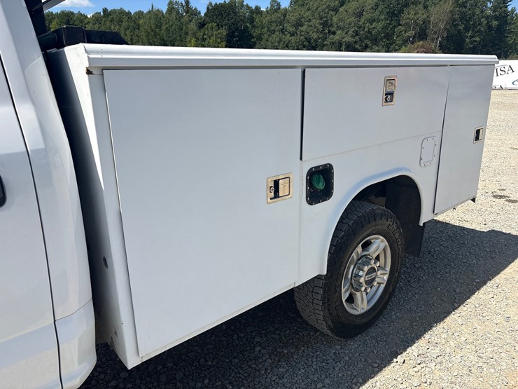 2017-ford-f350-image-15