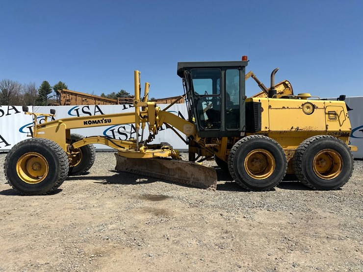 komatsu-gd650a-image-2