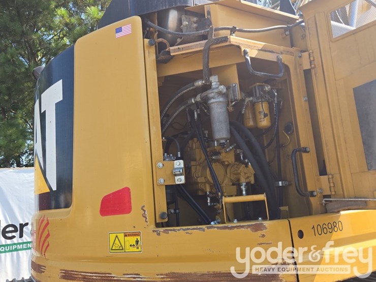 2019-caterpillar-335fl-image-25