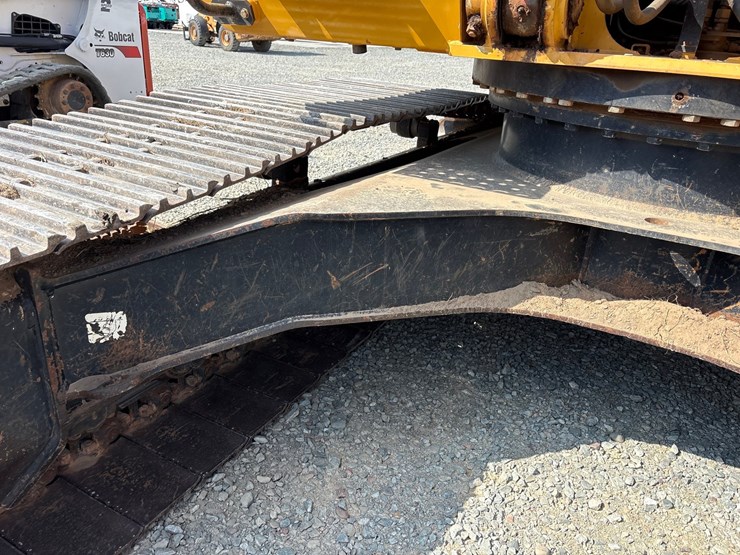 deere-250g-lc-image-63