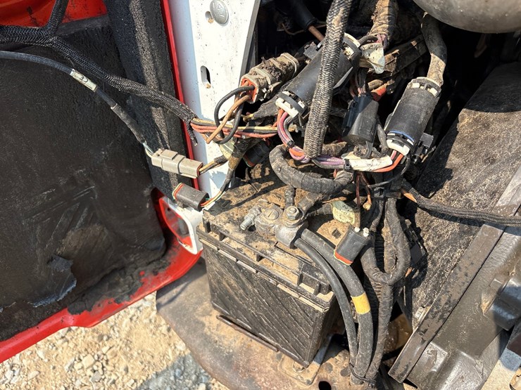 2018-bobcat-t870-image-56