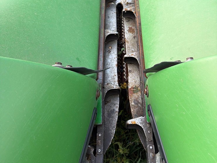 2009-john-deere-608c-image-62