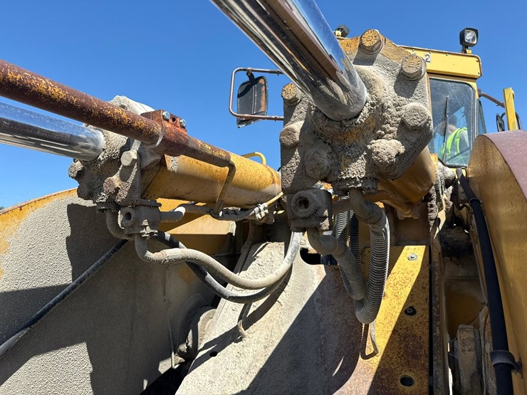 caterpillar-988-image-55