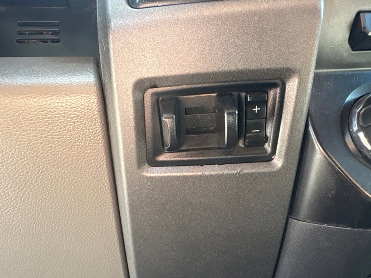 2017-ford-f350-image-40