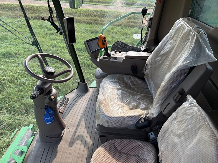 2013-john-deere-s660-image-84