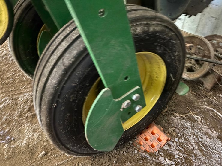 john-deere-1775-image-67