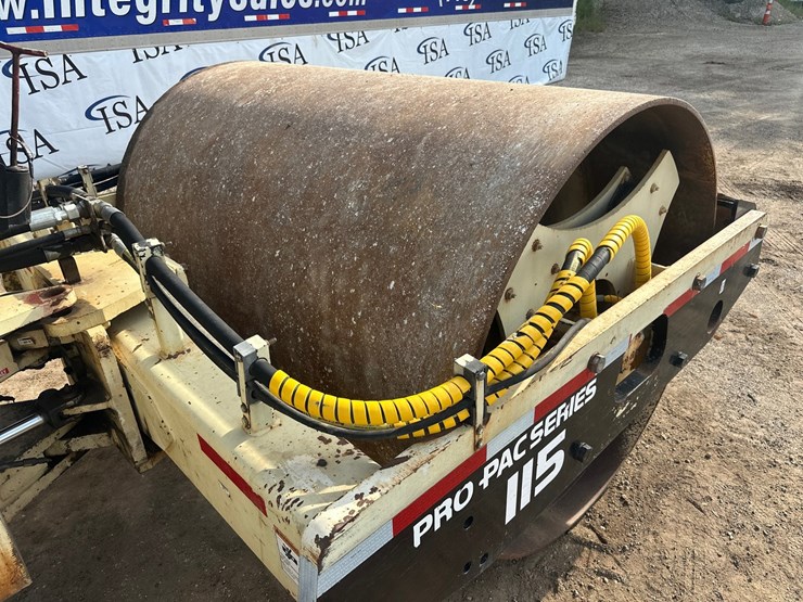 #2795-•-volvo-pro-pac-115-single-drum-compactor-image-11