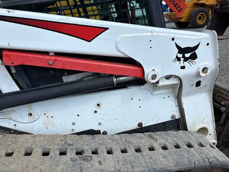 2016-bobcat-t630-image-17