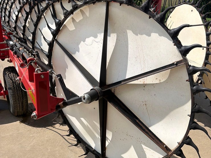agco-5130-17-wheel-pull-type-rake—1-owner-image-7