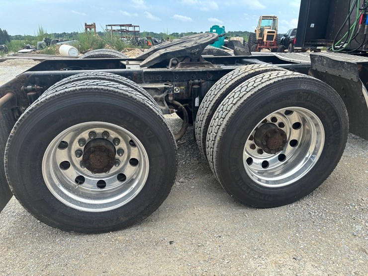 2012-kenworth-w900-image-125