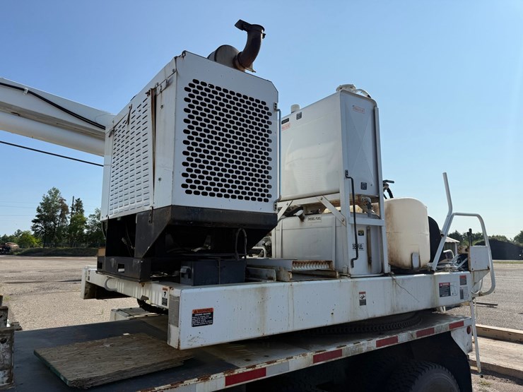 2003-freightliner-fl80-image-54