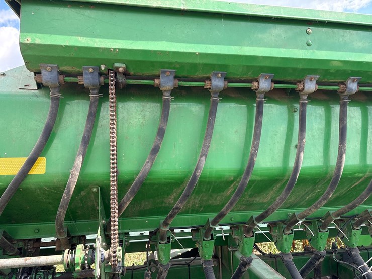 john-deere-1590-image-26