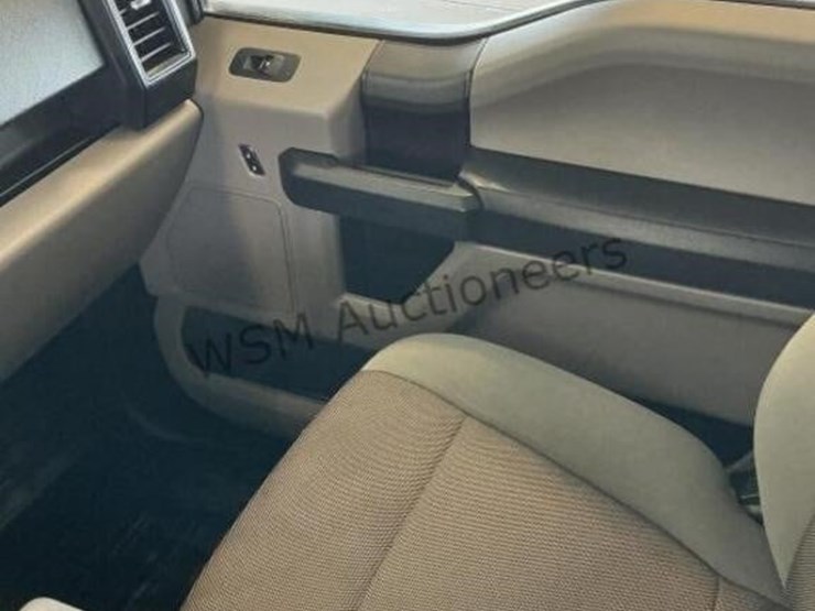 2017-ford-f150-image-21