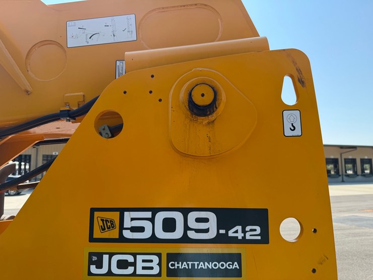 2024-jcb-509-42-image-37