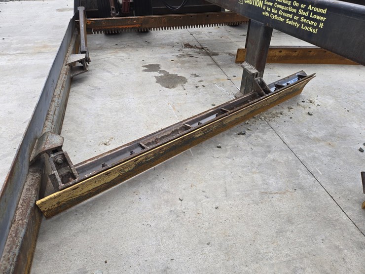 #5177-•-custom-12d-snow-trail-groomer-image-18
