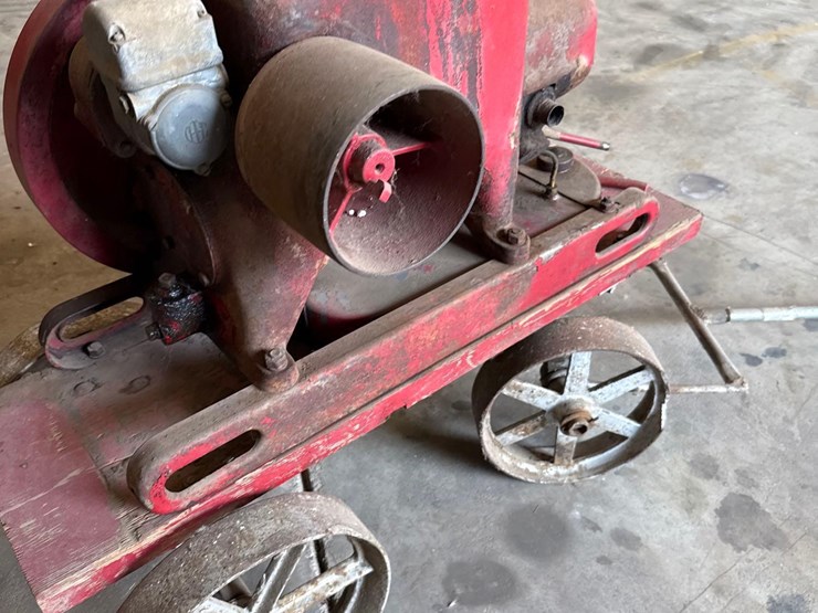 international-harvester-lb-gas-engine-image-5