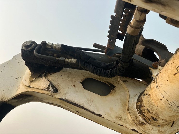 2018-bobcat-t630-image-16