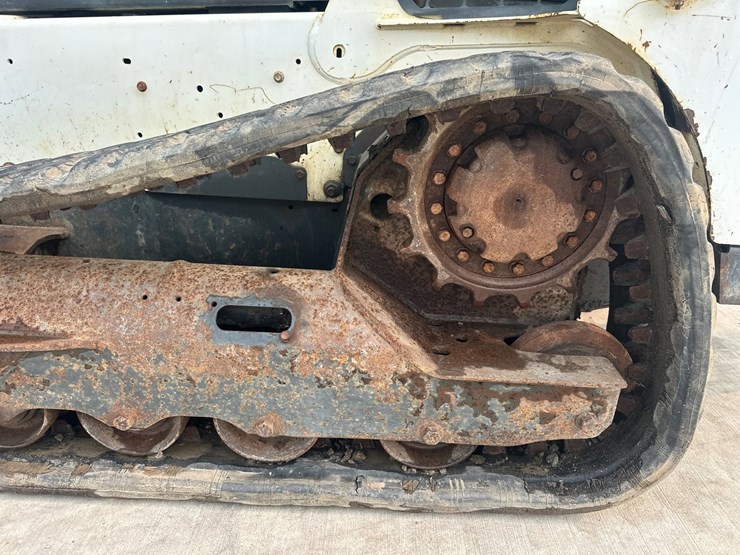 2018-bobcat-t630-image-53